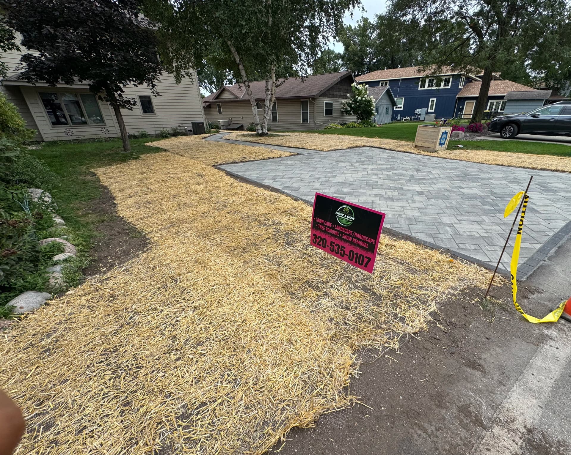 Gallery photos for Paver Driveway and Sidewalk Install at Green Lake: Image #4